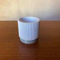 Pot with removable plate