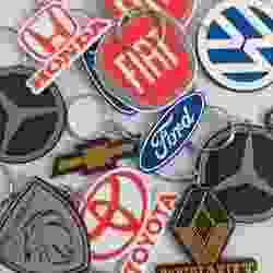 CAR BRAND KEYCHAINS | PACK X12