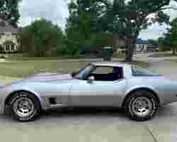 Corvette Stingray 1982 **UPDATED**