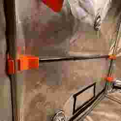 Spacer tent pole holder for telescopic poles - set of 2 for 16-22mm grow tent poles - more space in the tent & protection for plants