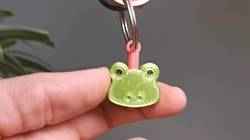Mini Flip Frog Dil Anahtarlık