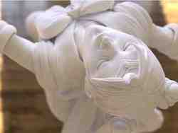 Ay Savaşçısı Heykeli