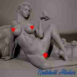 Nutshell Atelier - Girl on the sofa 2