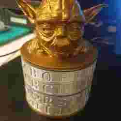 Piggy Bank With Code Yoda or Vador Tirelire à Code Yoda ou Vador